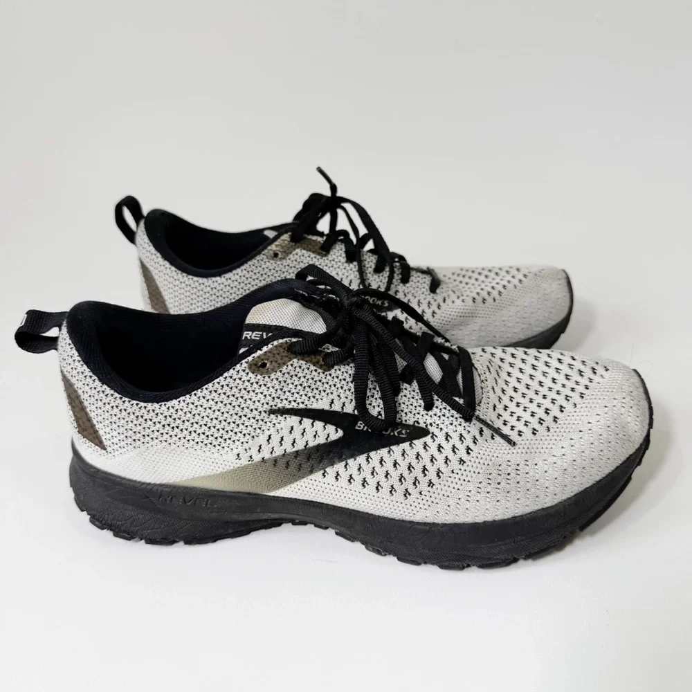 Women’s Brooks Revel 4 Running Shoes Black Gray Size 9